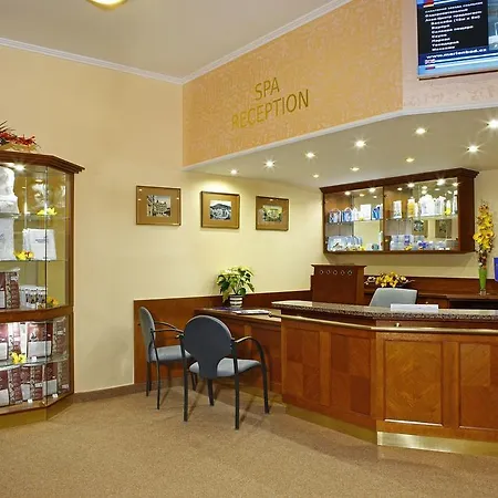 Ensana Vltava ホテル マリアーンスケー・ラーズニェ