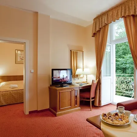 Ensana Vltava ホテル 4*