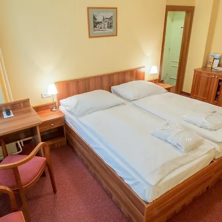 فندق Ensana Vltava 4*